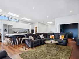 Seabreeze Retreat - Paraparaumu Holiday Home -  - 1176383 - thumbnail photo 6