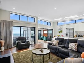 Seabreeze Retreat - Paraparaumu Holiday Home -  - 1176383 - thumbnail photo 7