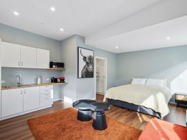 Seabreeze Retreat - Paraparaumu Holiday Home -  - 1176383 - thumbnail photo 18