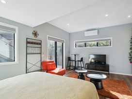 Seabreeze Retreat - Paraparaumu Holiday Home -  - 1176383 - thumbnail photo 19