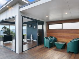 Seabreeze Retreat - Paraparaumu Holiday Home -  - 1176383 - thumbnail photo 24