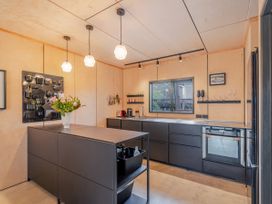 Luxurious Simplicity - Matarangi Holiday Home -  - 1176388 - thumbnail photo 10