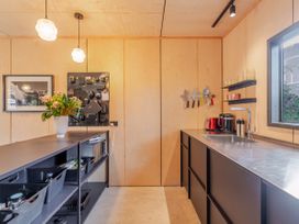 Luxurious Simplicity - Matarangi Holiday Home -  - 1176388 - thumbnail photo 11
