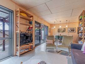Luxurious Simplicity - Matarangi Holiday Home -  - 1176388 - thumbnail photo 6