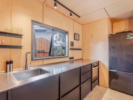 Luxurious Simplicity - Matarangi Holiday Home -  - 1176388 - thumbnail photo 12