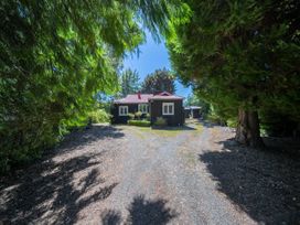 Fiordland Hideaway - Te Anau Holiday Home -  - 1177366 - thumbnail photo 3