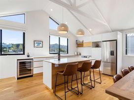 Central Beach Pad - Waihi Beach Holiday Home -  - 1177367 - thumbnail photo 8