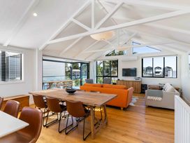 Central Beach Pad - Waihi Beach Holiday Home -  - 1177367 - thumbnail photo 10