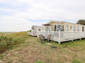2 bedroom Cottage for rent in Lowestoft