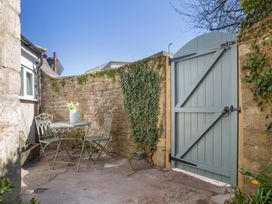 2 bedroom Cottage for rent in Cirencester
