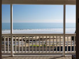 Te Hu - Ahipara Beachfront Bach -  - 1177723 - thumbnail photo 12