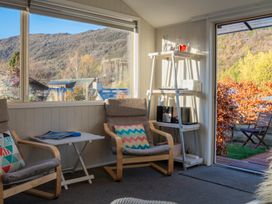 Arrowtown Gold - Elevated Two Bedroom Apartment -  - 1178042 - thumbnail photo 7