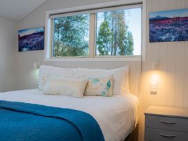 Arrowtown Gold - Elevated Two Bedroom Apartment -  - 1178042 - thumbnail photo 15