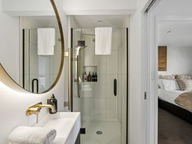 Alpine Luxe - Queenstown Holiday Home -  - 1178730 - thumbnail photo 13