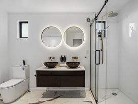 Alpine Luxe - Queenstown Holiday Home -  - 1178730 - thumbnail photo 17