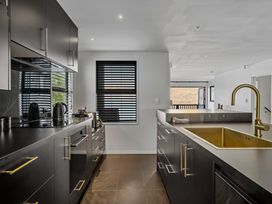 Alpine Luxe - Queenstown Holiday Home -  - 1178730 - thumbnail photo 7