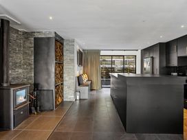 Alpine Luxe - Queenstown Holiday Home -  - 1178730 - thumbnail photo 5