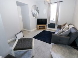 2 bedroom Cottage for rent in Santon