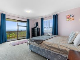 Coastal Calm - Raglan Holiday Home -  - 1179050 - thumbnail photo 16