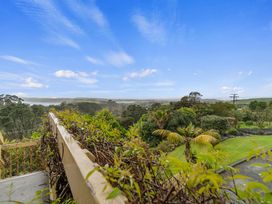 Coastal Calm - Raglan Holiday Home -  - 1179050 - thumbnail photo 6
