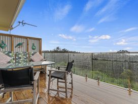 Coastal Calm - Raglan Holiday Home -  - 1179050 - thumbnail photo 4