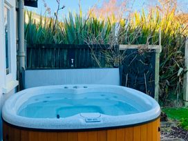 Alpine Basecamp - Ohakune Holiday Home -  - 1179300 - thumbnail photo 2