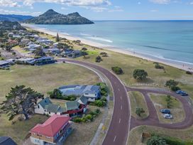 Beachfront Landing - Pauanui Holiday Home -  - 1179474 - thumbnail photo 5