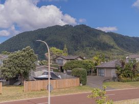 Beachfront Landing - Pauanui Holiday Home -  - 1179474 - thumbnail photo 8