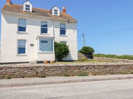 5 bedroom Cottage for rent in Perranporth