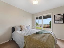 Acacia Horizons - Taupo Holiday Home -  - 1180177 - thumbnail photo 17
