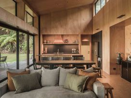 Lakefront Luxury at Okere Falls Lake Rotoiti -  - 1181864 - thumbnail photo 13