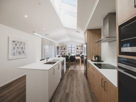 Modern Vista - Lake Hawea Holiday Home -  - 1181869 - thumbnail photo 9