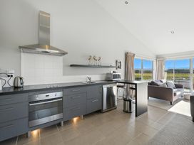 Hurunui River Retreat - Flax Cottage -  - 1181926 - thumbnail photo 11