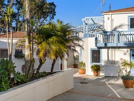 Sea Breeze - Orewa Oceanside Apartments -  - 1182006 - thumbnail photo 20