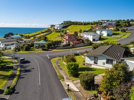 Doubtless Bay Vista - Cable Bay Retreat -  - 1182092 - thumbnail photo 17
