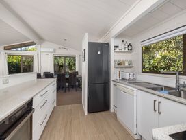 Doubtless Bay Vista - Cable Bay Retreat -  - 1182092 - thumbnail photo 11