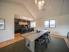 Southern Solace - Te Anau Holiday Home -  - 1182240 - thumbnail photo 11