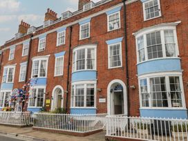 7 bedroom Cottage for rent in Weymouth