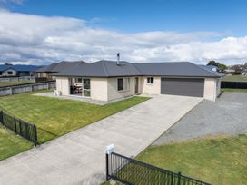 Fiordland Vista Lodge - Te Anau Holiday Home -  - 1182880 - thumbnail photo 30