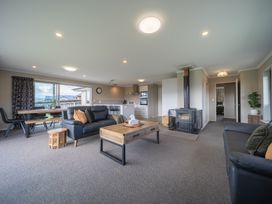 Fiordland Vista Lodge - Te Anau Holiday Home -  - 1182880 - thumbnail photo 3