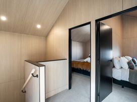 Apres Peak - Queenstown Holiday Home -  - 1182983 - thumbnail photo 15