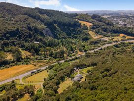 Hill Cottage - Featherston Holiday Home -  - 1182985 - thumbnail photo 27