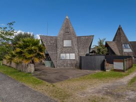 The Sorting Hat - Pauanui Holiday Home -  - 1183532 - thumbnail photo 2