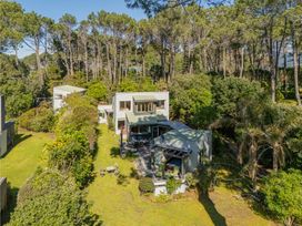 Pine Haven - Matarangi Holiday Home -  - 1183535 - thumbnail photo 4