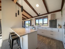 Four Peaks on Matai - Te Anau Holiday Home -  - 1183786 - thumbnail photo 15