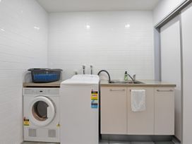 Waikawa Bay View - Waikawa Holiday Home -  - 1183969 - thumbnail photo 32