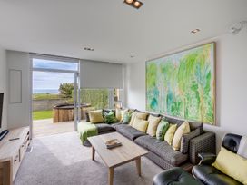 The Whyte House - Waimarama Beachfront -  - 1184086 - thumbnail photo 10