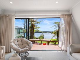 Okawa Bay Lakeside - Lake Rotoiti A-Frame -  - 1184165 - thumbnail photo 8