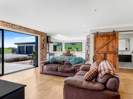 Kakepuku View and Spa Retreat - Te Awamutu -  - 1184498 - thumbnail photo 8