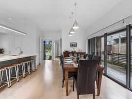 A dining room with a table and chairs at Omaha in Omaha